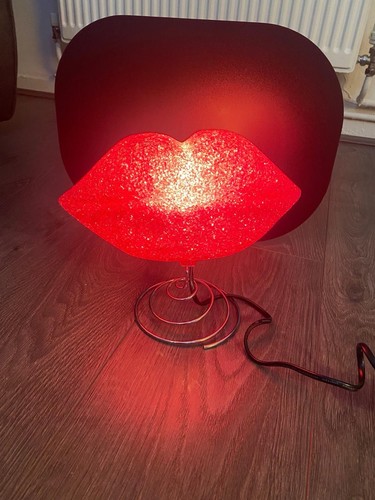 Pink lips table lamp - pink, funky